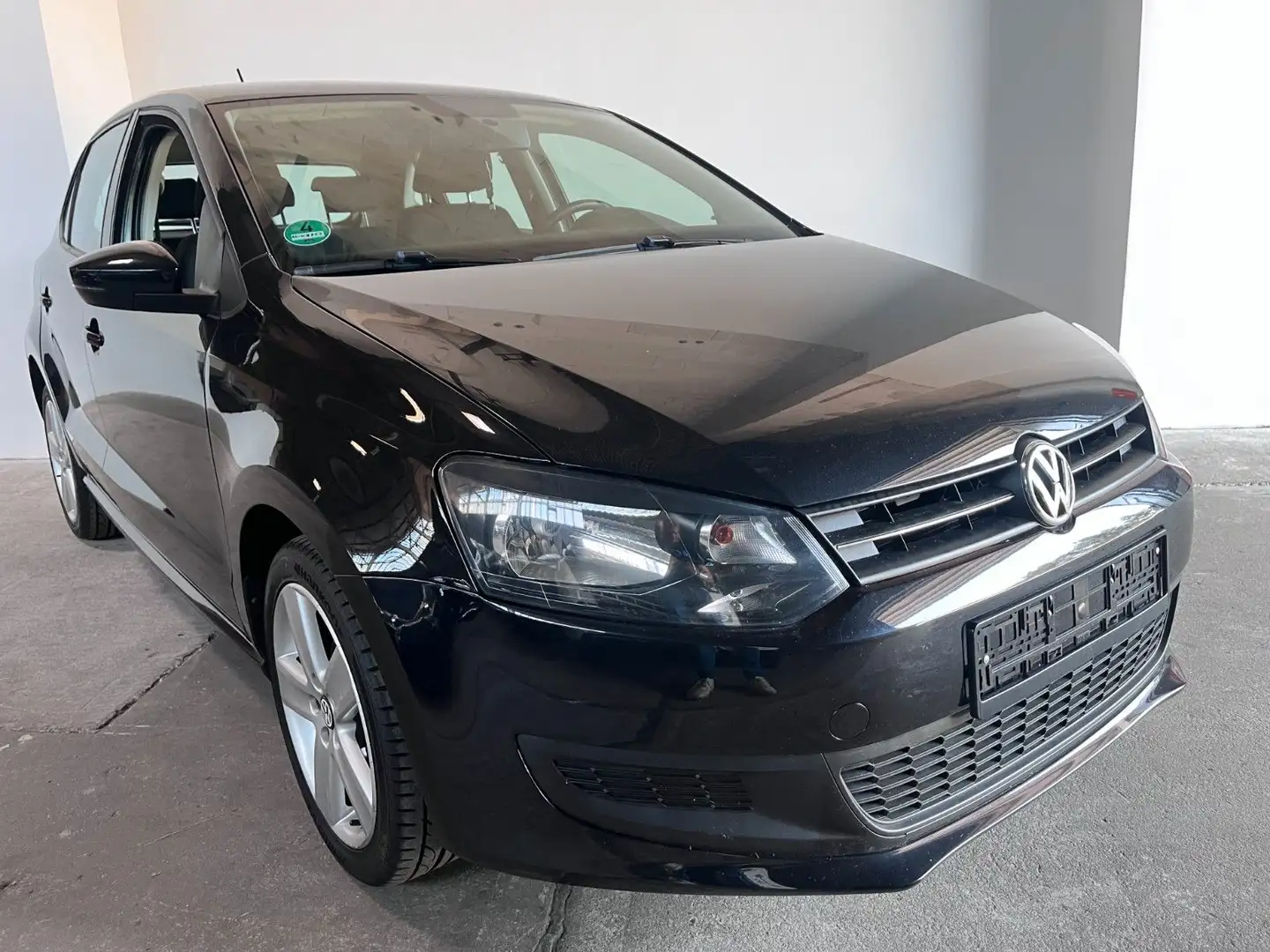 Volkswagen Polo V Trendline 1.2 Schwarz - 2