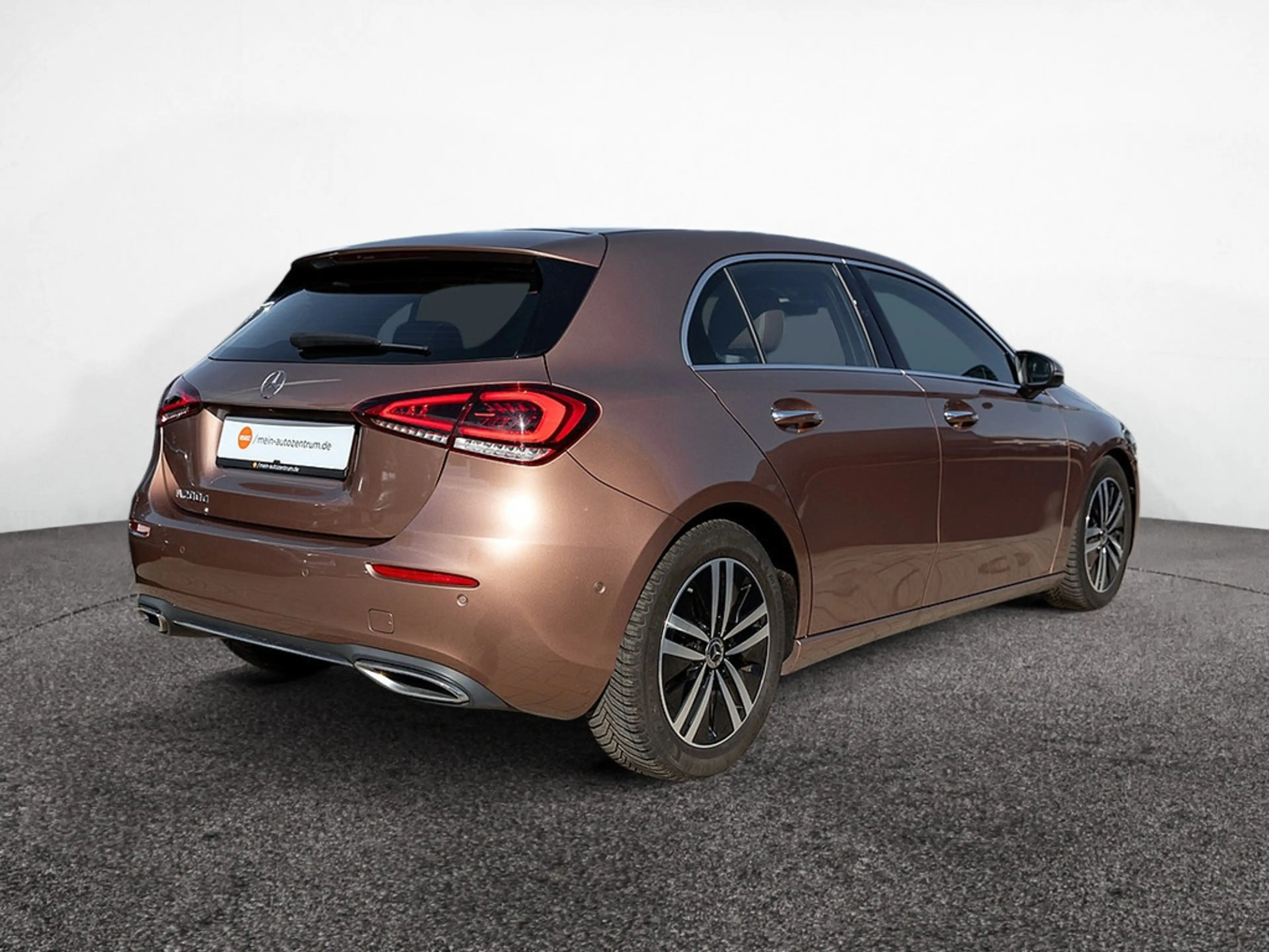Mercedes-Benz A 200 d Progressive PANO KAM LED LED SHZ NAVI — photo 4