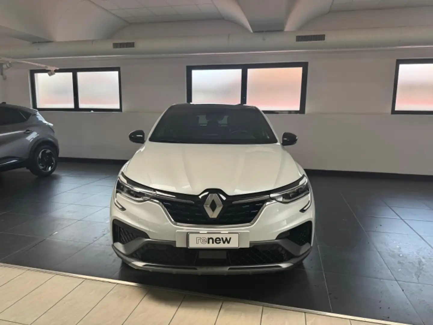 Renault Arkana Arkana 1.6 E-Tech full hybrid R.S. Line 145cv Bianco - 2