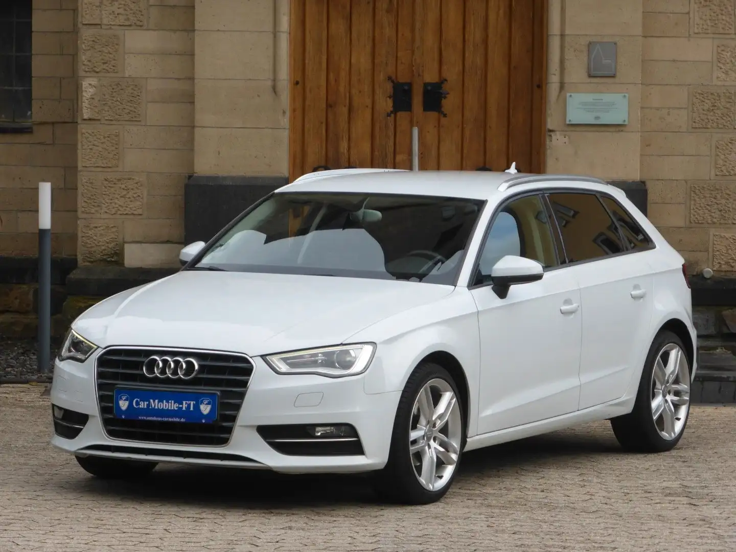 Audi A3 Sportback attraction*NAVI*S.HEIZ.*PDC*LED*MMI Weiß - 1