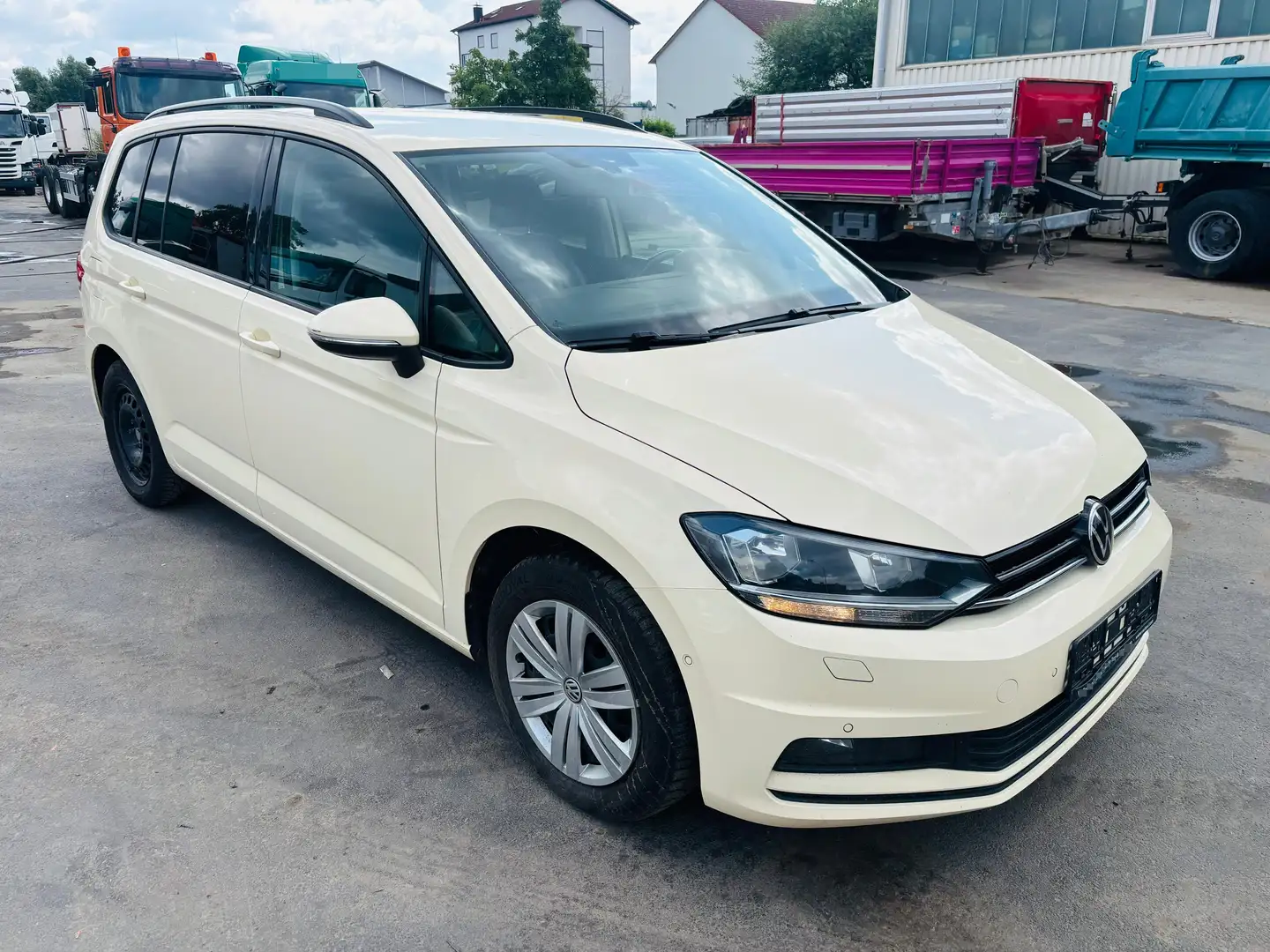 Volkswagen Touran Touran *7-Sitzer/PDC/Navi/Elek.Heckklappe Geel - 1