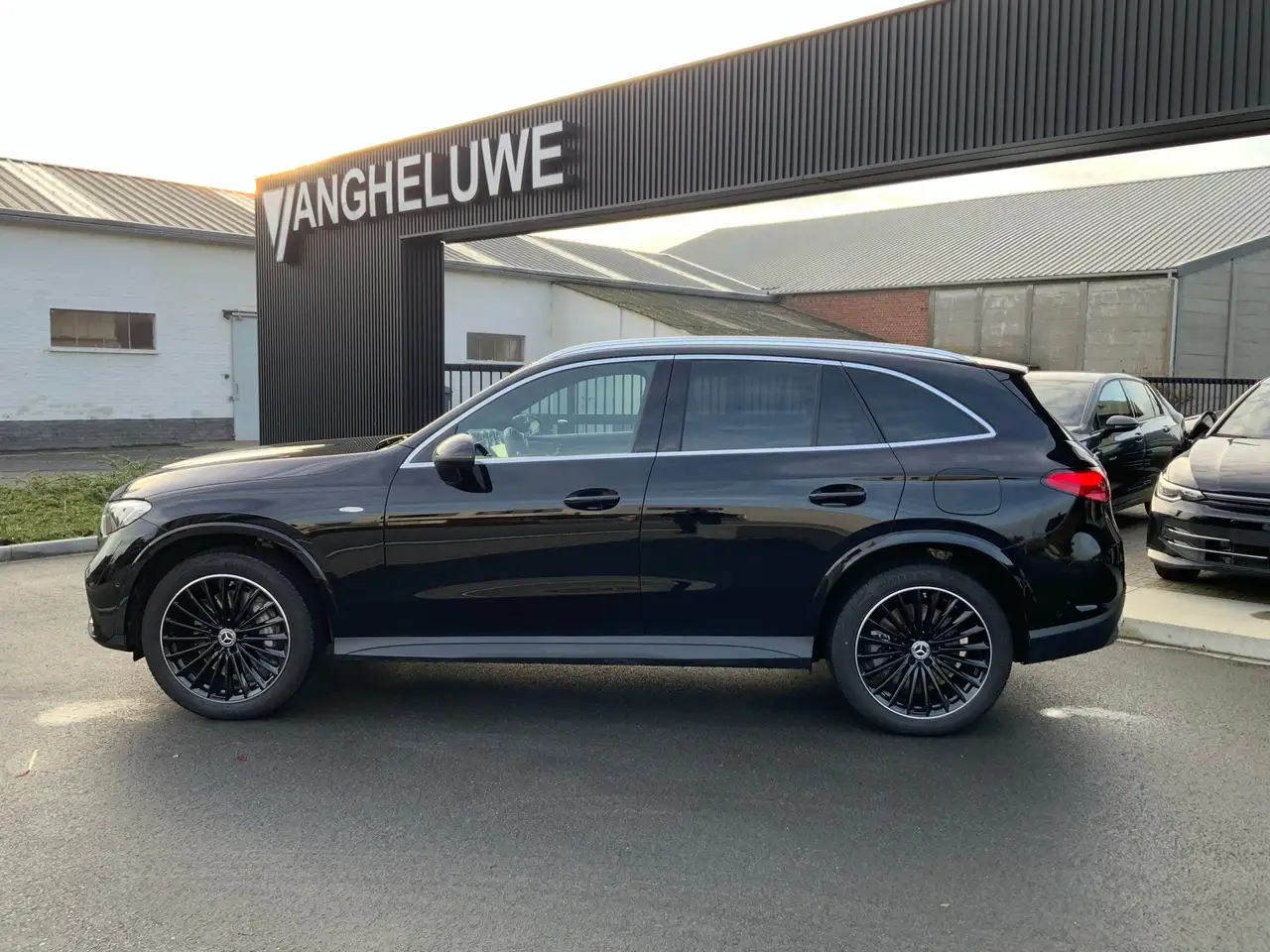 Mercedes-Benz GLC 300 e 4Matic 9G-TRONIC AMG Line Advanced pano. dak 2025 — миниатюра 1