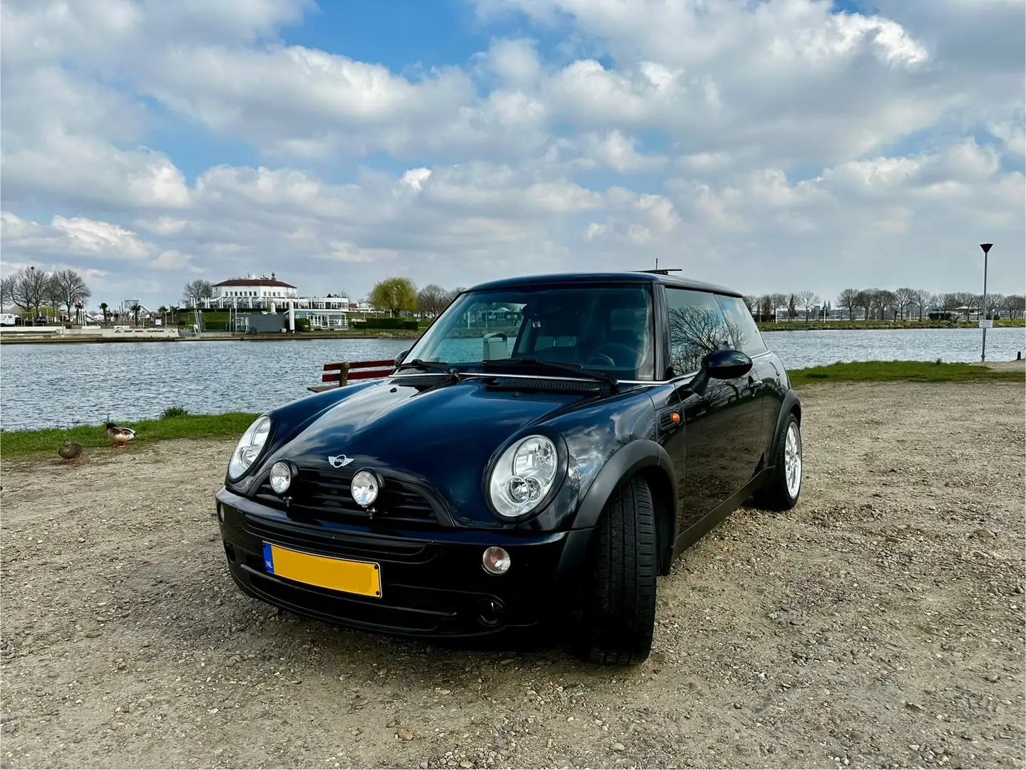 MINI Cooper Cooper 1.6 Zwart - 2
