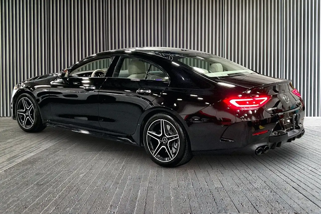 Mercedes-Benz CLS снимка Mercedes-Benz CLS