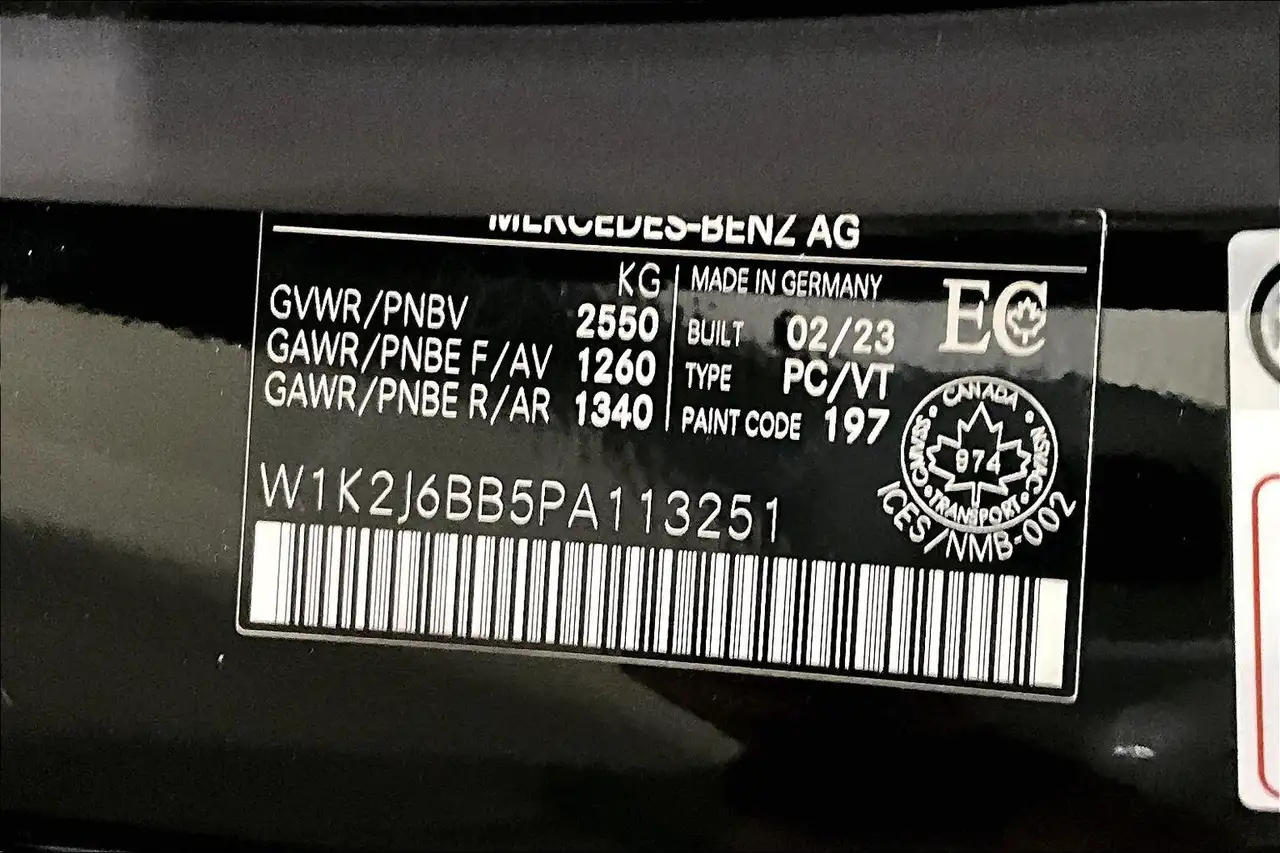 Mercedes-Benz CLS снимка Mercedes-Benz CLS