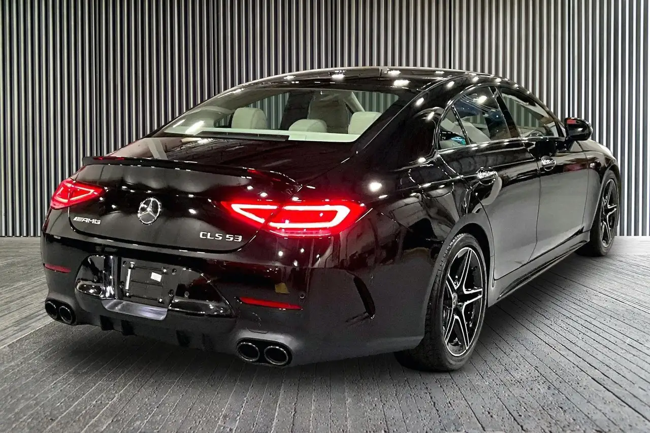 Mercedes-Benz CLS снимка Mercedes-Benz CLS