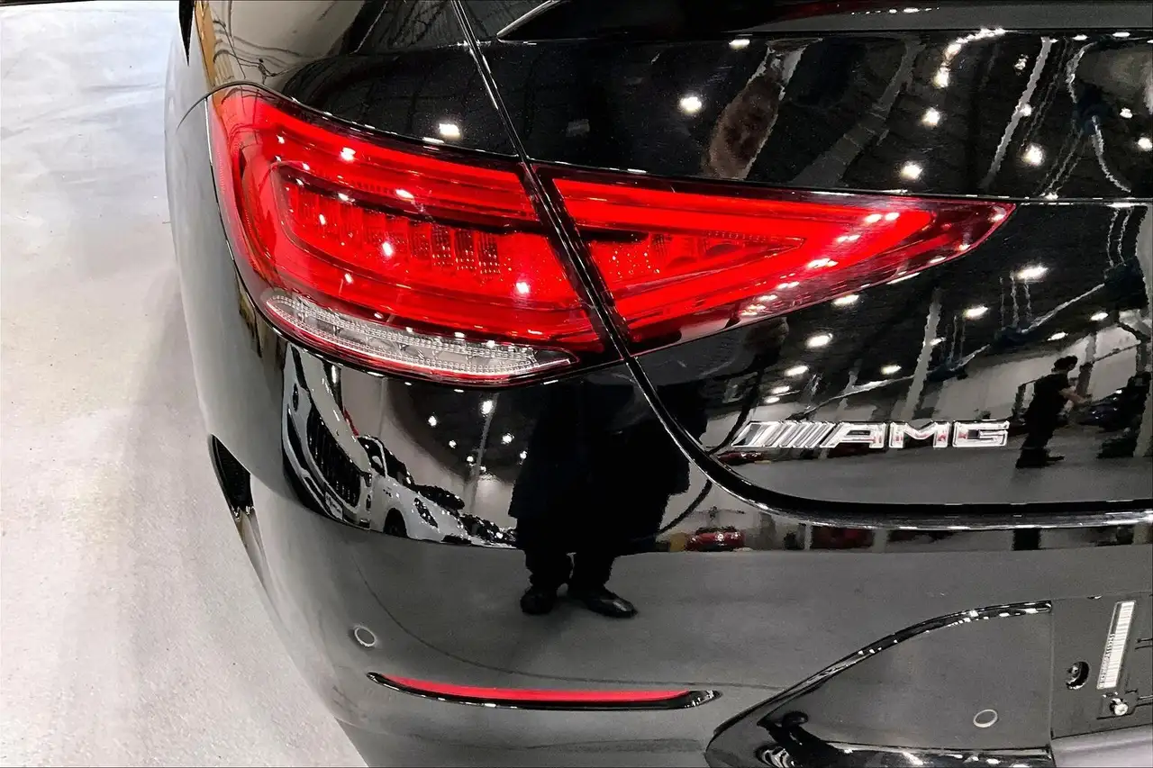 Mercedes-Benz CLS снимка Mercedes-Benz CLS