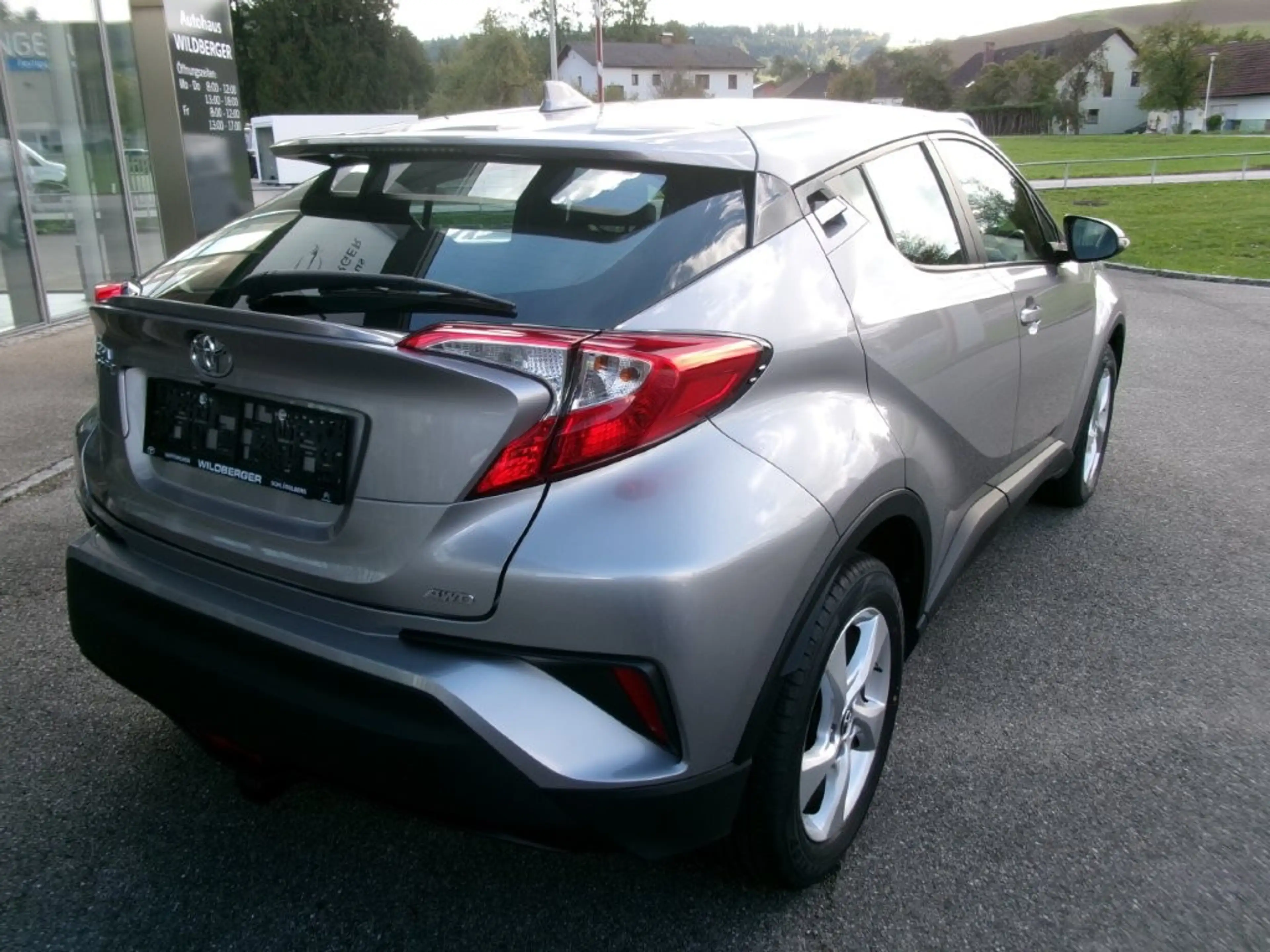 Toyota C-HR C-HR 1,2T 4WD CVT C-ENTER !!! Topgebrauchter !!! — photo 7