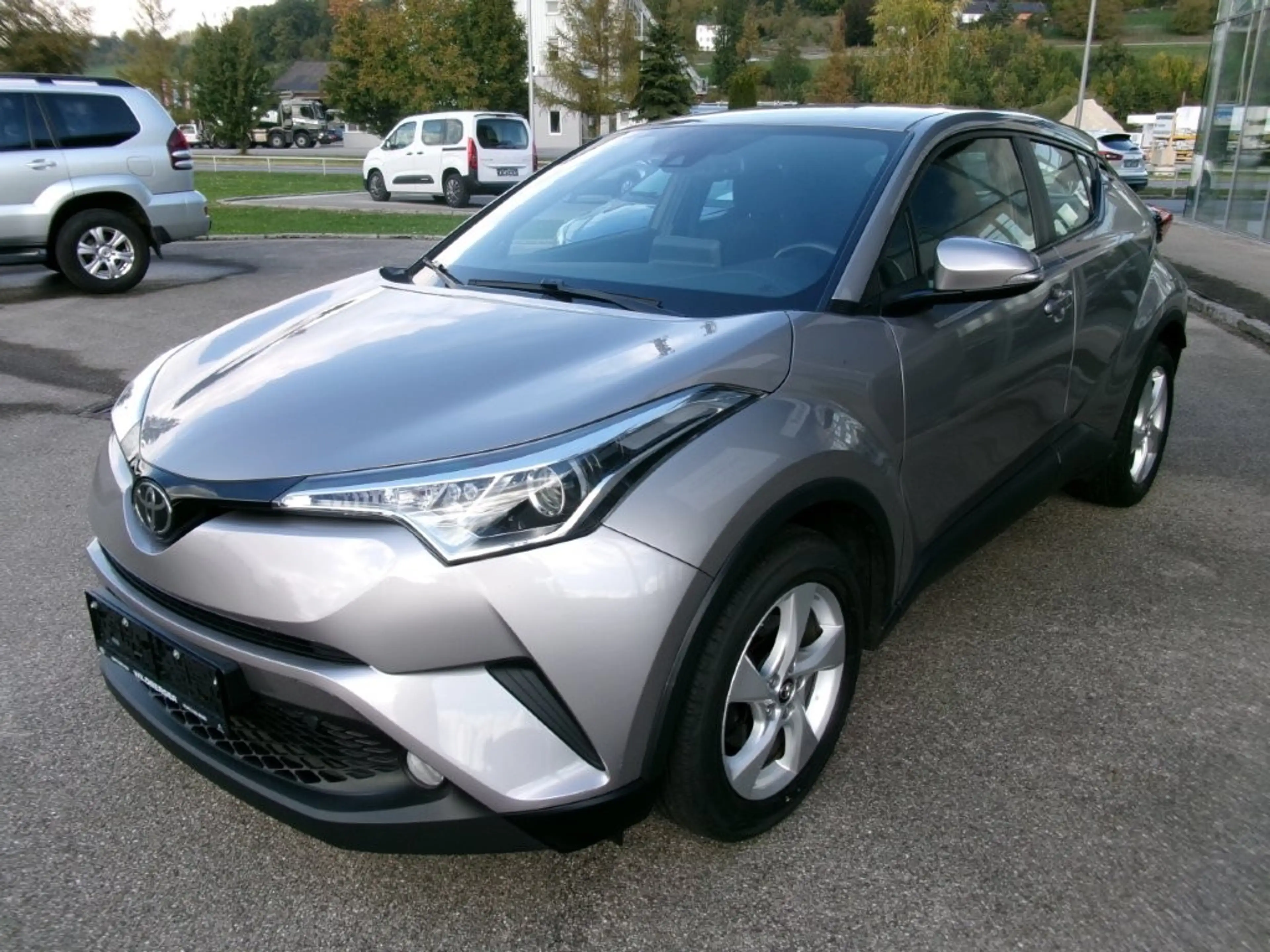 Toyota C-HR C-HR 1,2T 4WD CVT C-ENTER !!! Topgebrauchter !!! — photo 4