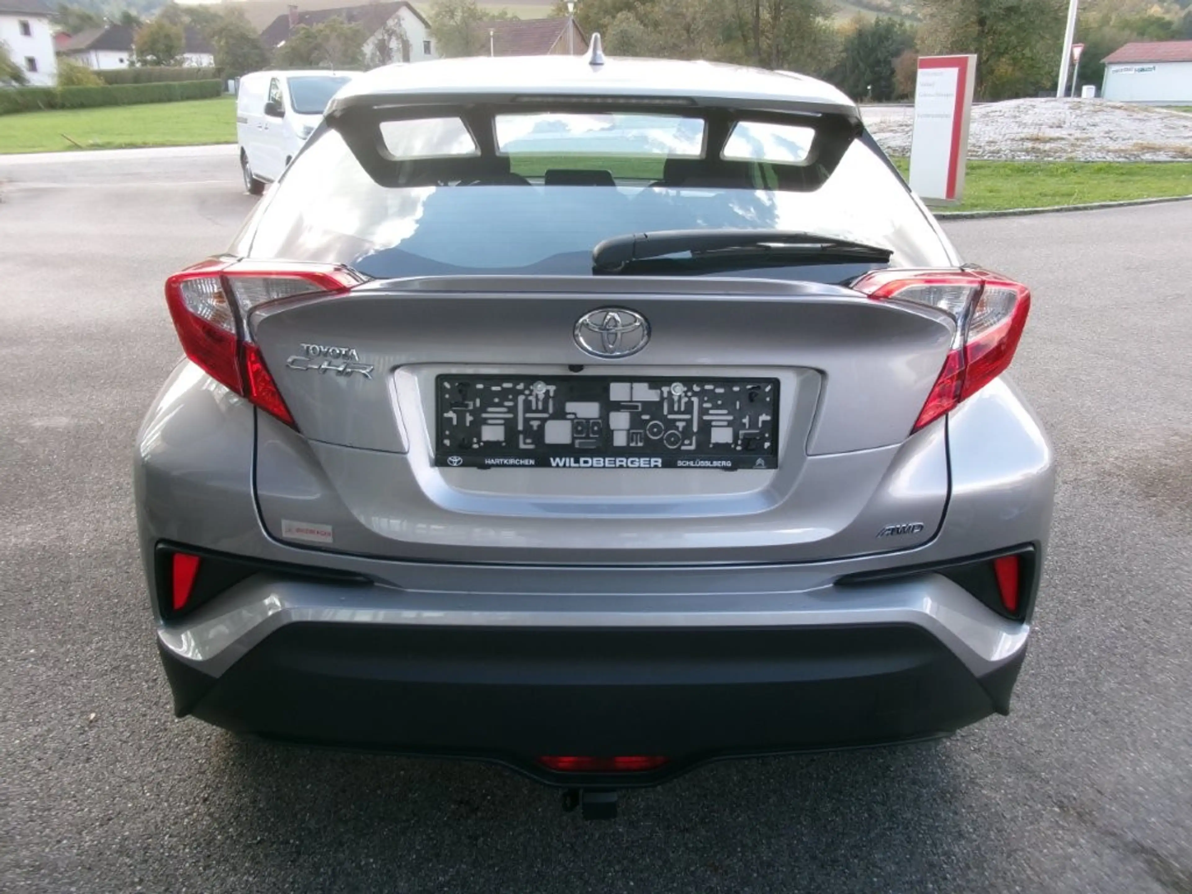 Toyota C-HR C-HR 1,2T 4WD CVT C-ENTER !!! Topgebrauchter !!! — photo 6