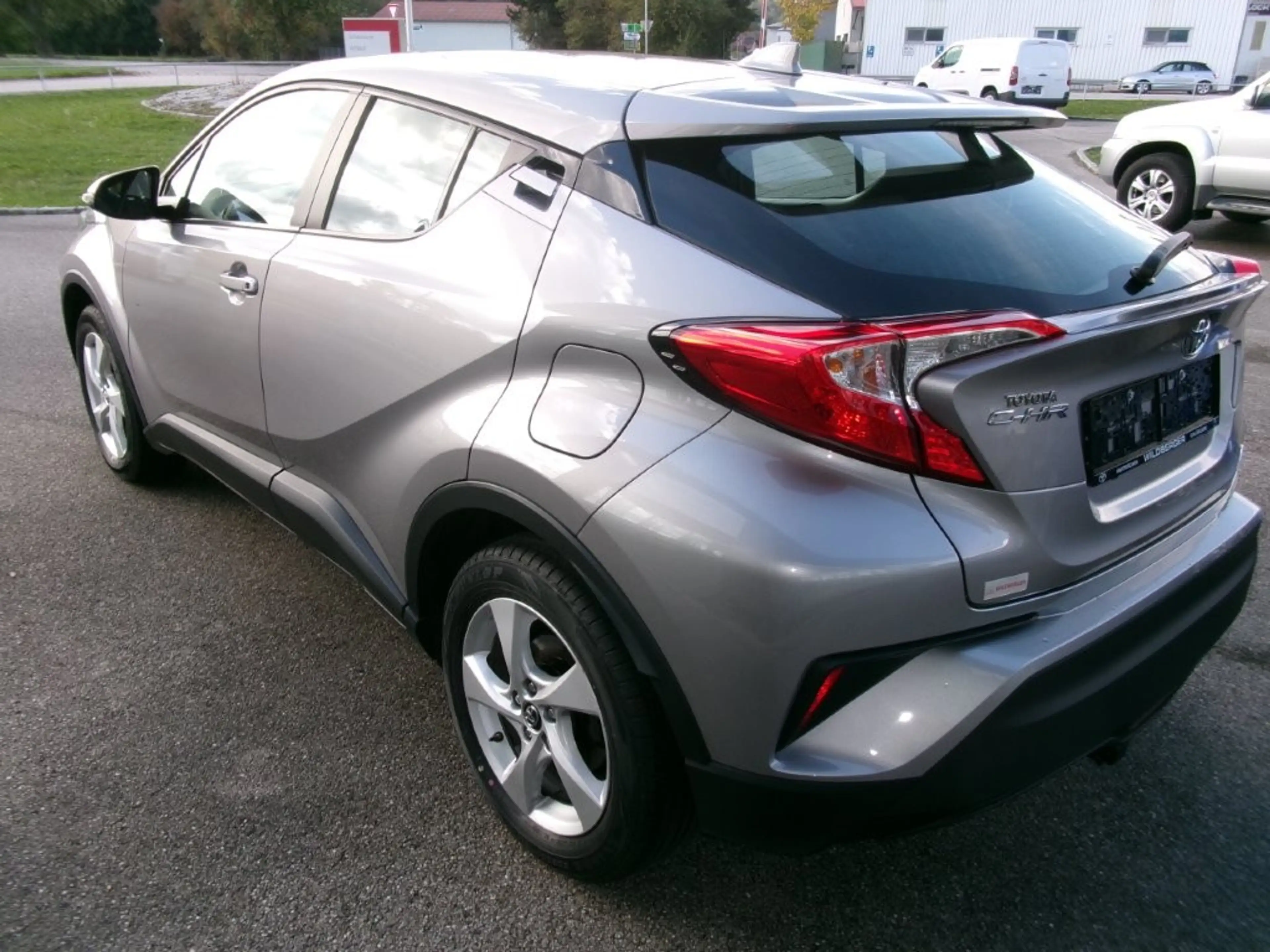 Toyota C-HR C-HR 1,2T 4WD CVT C-ENTER !!! Topgebrauchter !!! — photo 5
