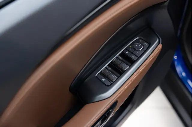 Lexus LBX view 12