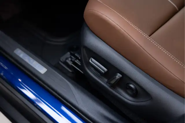 Lexus LBX view 14