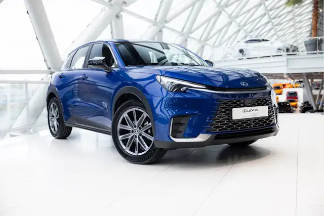 Lexus LBX view 7