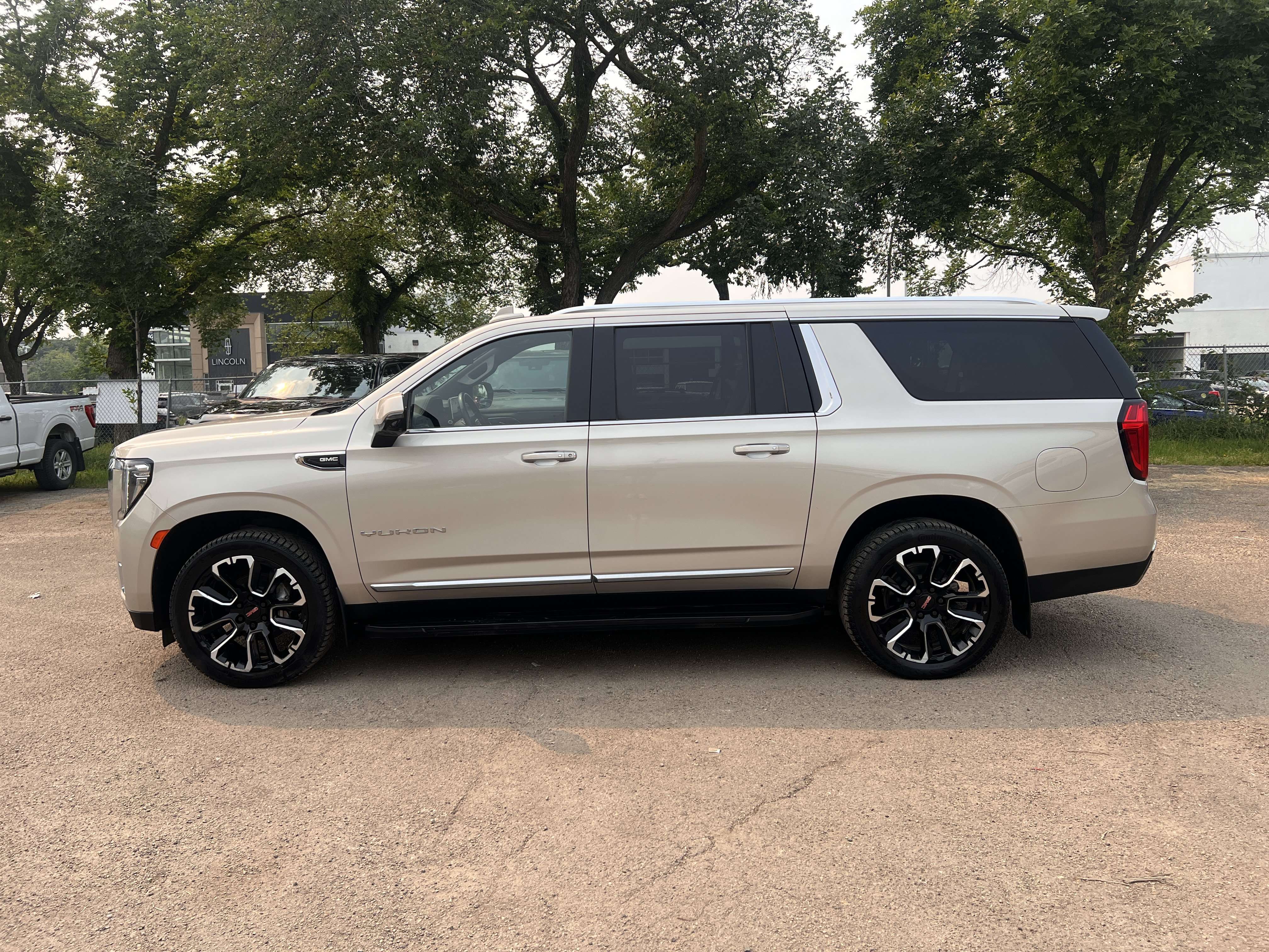 2023 GMC Yukon XL