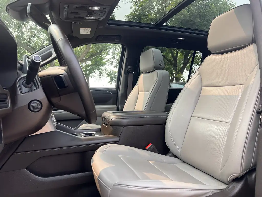 2023 GMC Yukon XL SLT | Panoramic Roof | Heated/Cooled Seats | Bluet — photo 8