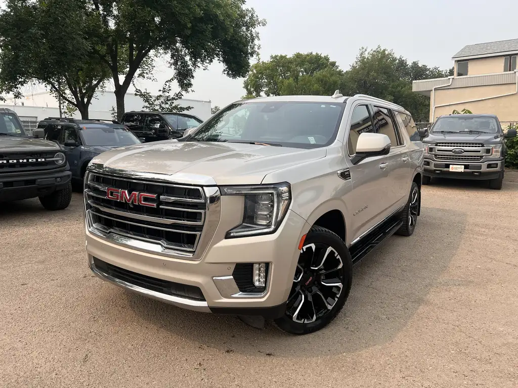 2023 GMC Yukon XL SLT | Panoramic Roof | Heated/Cooled Seats | Bluet — photo 2
