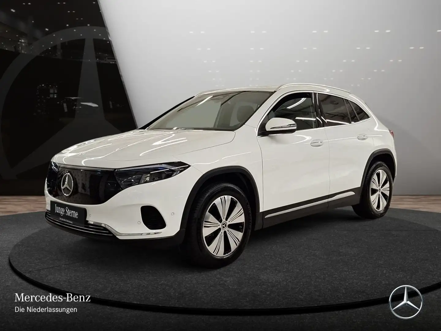 Mercedes-Benz EQA 300 4M PROG+PLUS-PAKET+AHK+KAMERA+KEYLESS+SPUR Weiß - 2