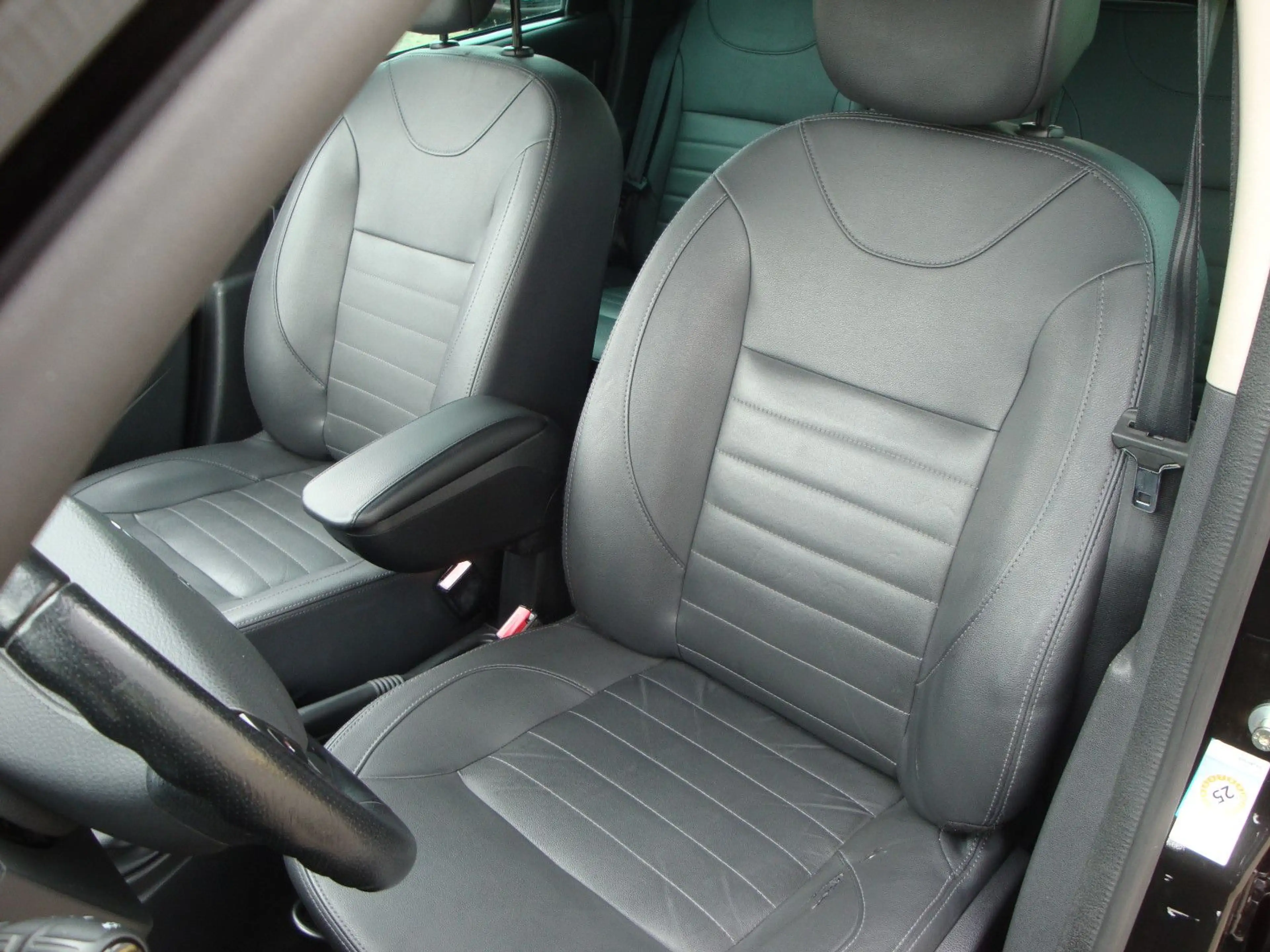 Dacia Duster I Prestige 4x2 — photo 11