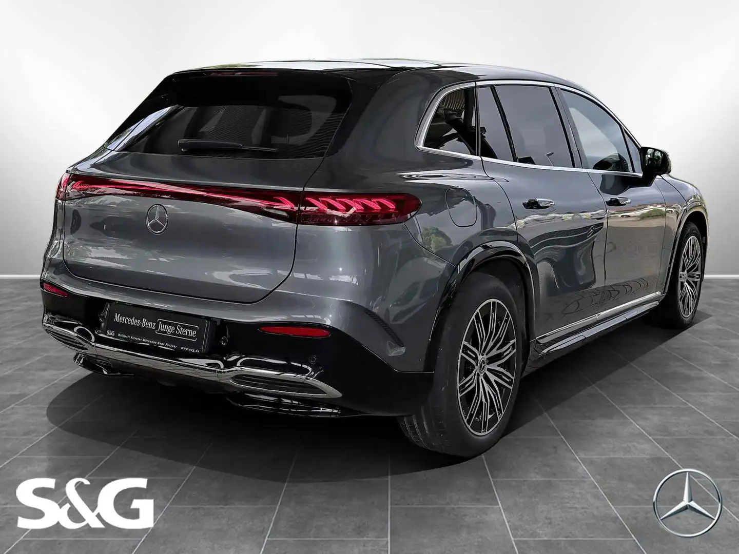 Mercedes-Benz EQS 4M SUV AMG AHK+HEADUP+360°+MEMORY+LED+21 Grey - 2