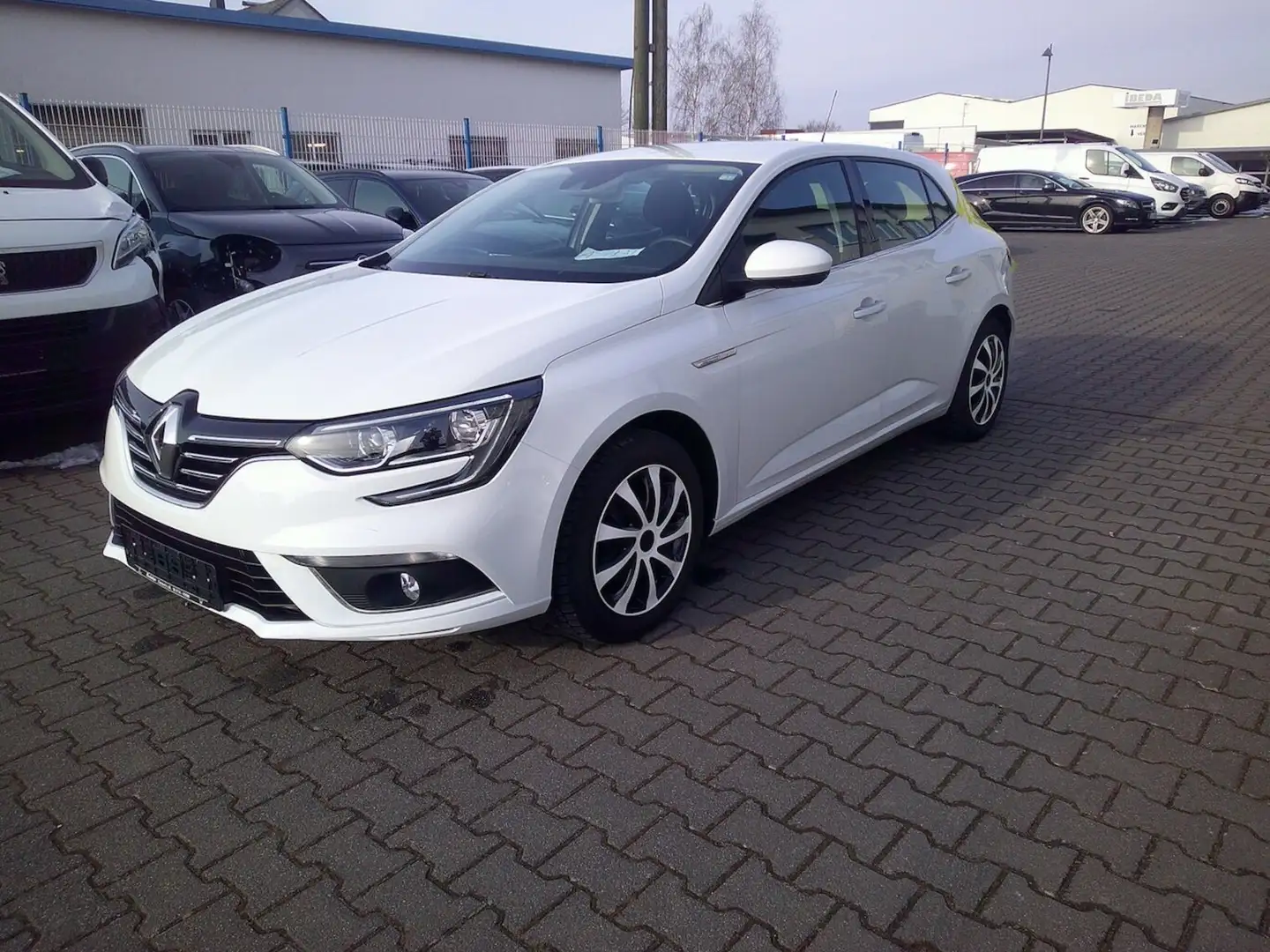 Renault Megane 1.2 Benzin, Euro 6, Navi,Apple Car play Weiß - 2