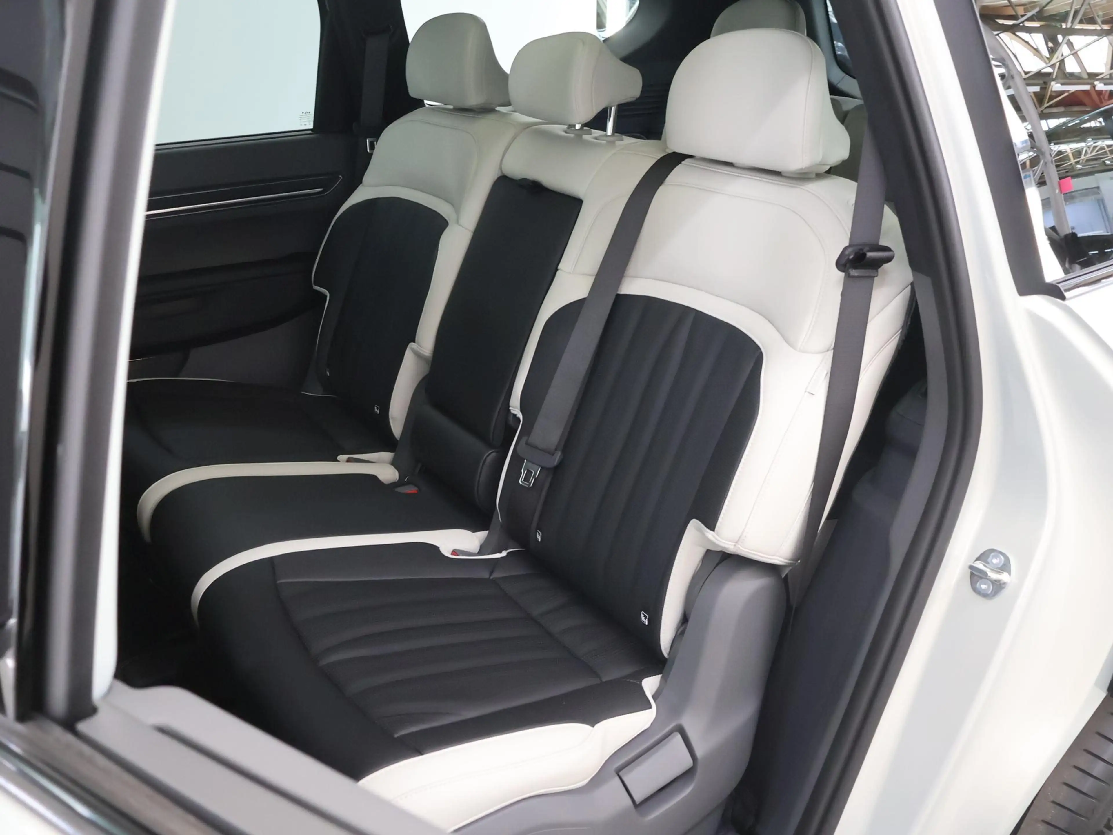 Kia EV9 GT-Line AWD 99.8 kWh | Panoramaschuifdak  | LED-ma — photo 11