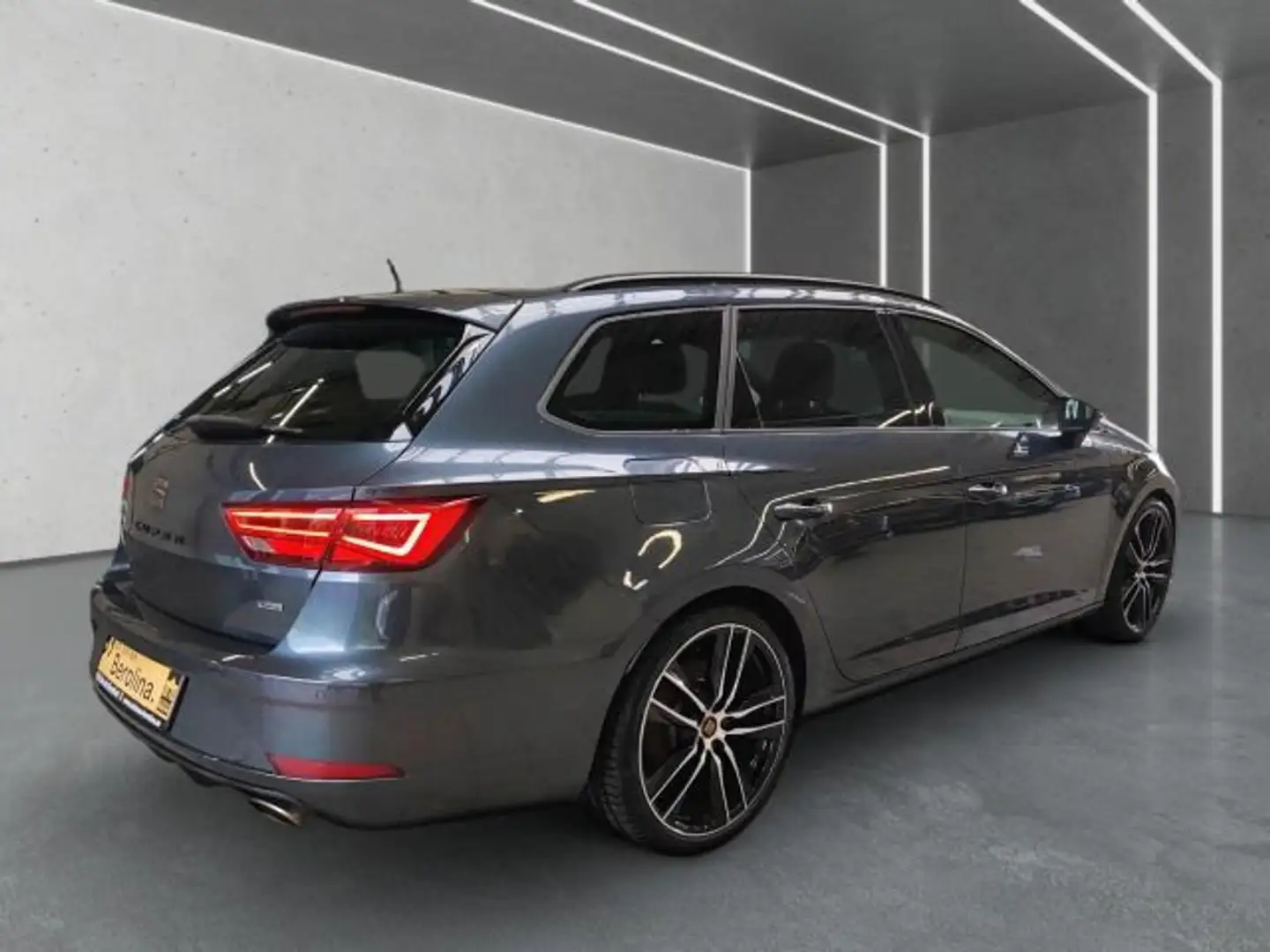 SEAT Leon ST 2.0 TSI 4D Cupra DSG *BEATS*ACC*R-CAM* Grey - 2