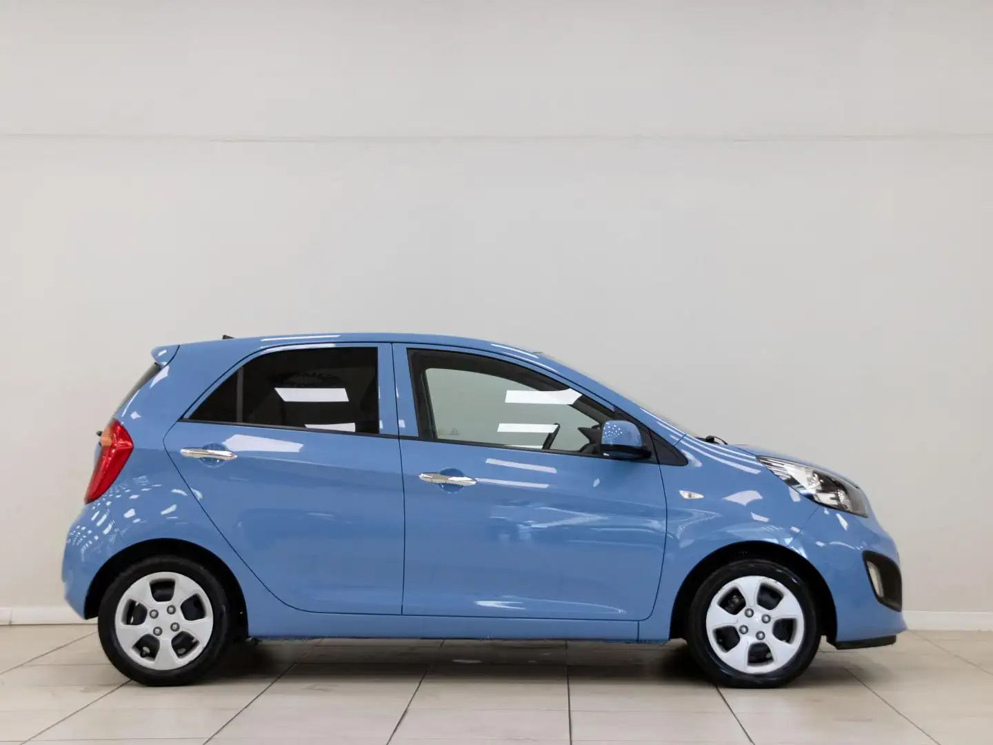 Kia Picanto 1.0 Concept Azul - 2