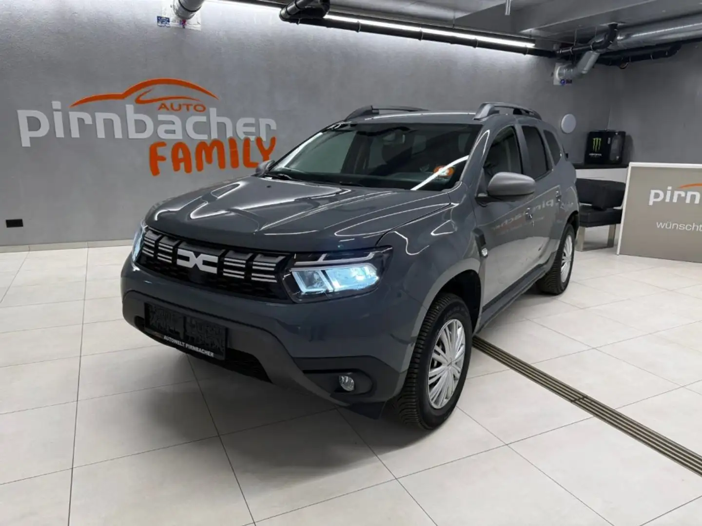 Dacia Duster Journey+ Blue dCi 115 4x4 Grau - 1