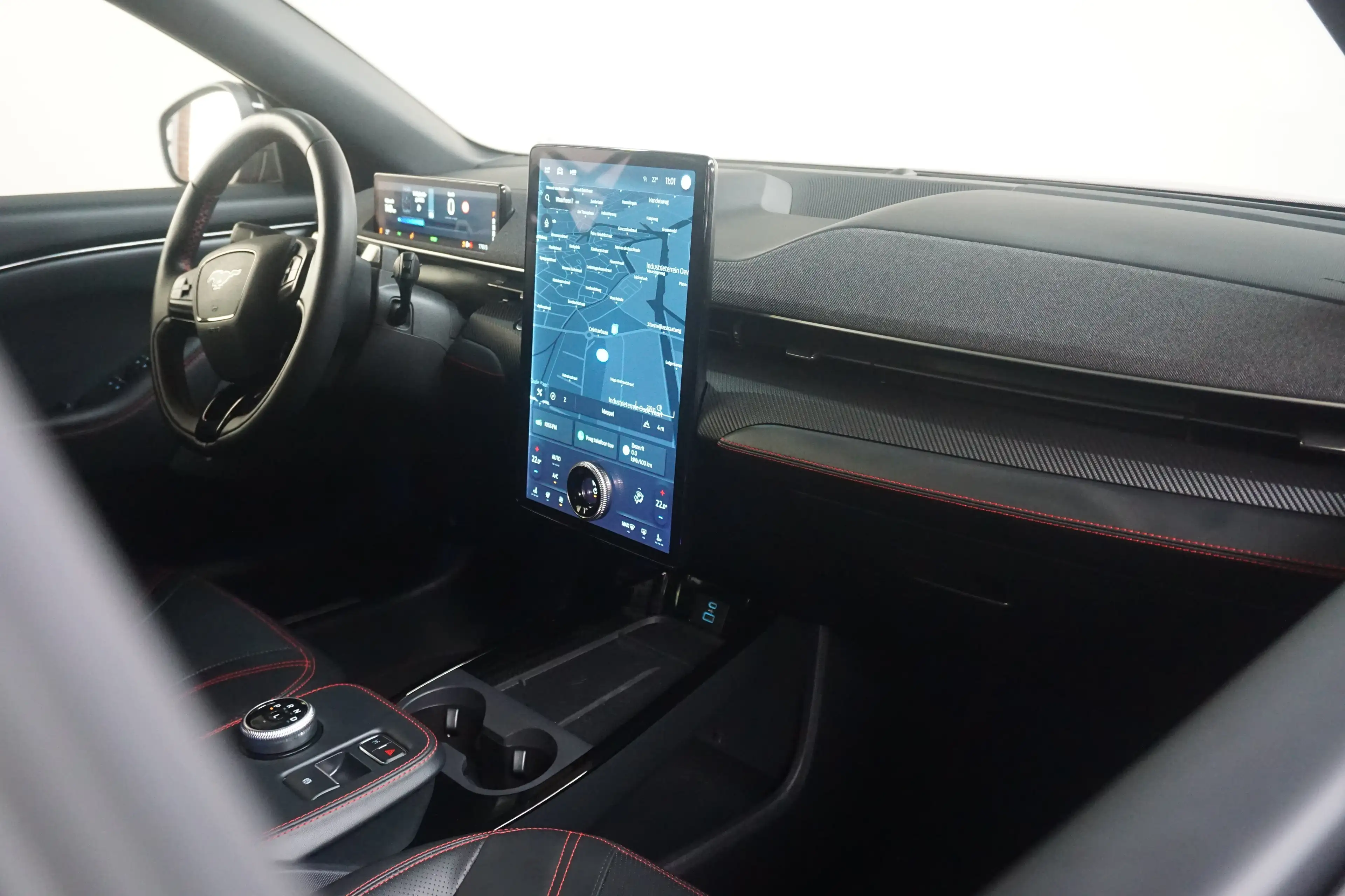 Ford Mustang Mach-E Extended AWD 98 kWh — photo 9