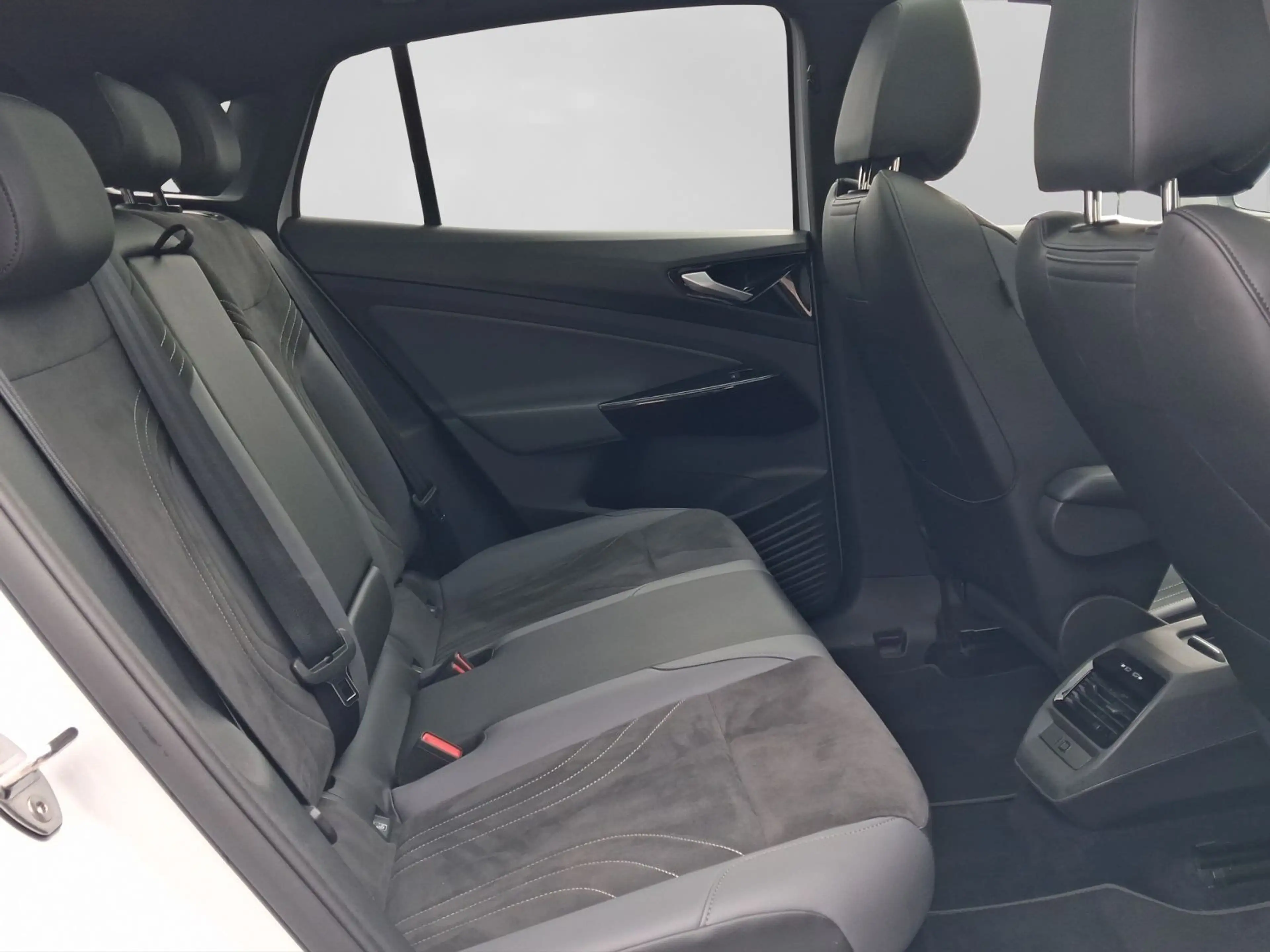 Volkswagen ID.5 PRO PANO AHK SPORTPAKET MATRIX — photo 6