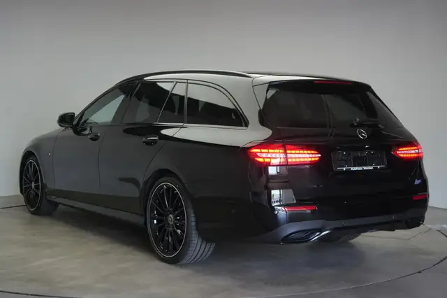 Mercedes-Benz E-Class view 5