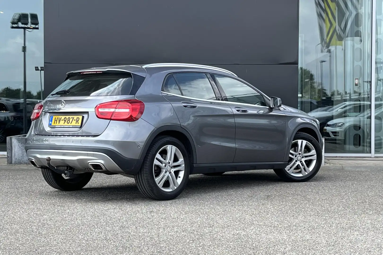 Mercedes-Benz GLA 200 GLA Automaat Progressive Line | Ambitionpakket | L Grijs - 2