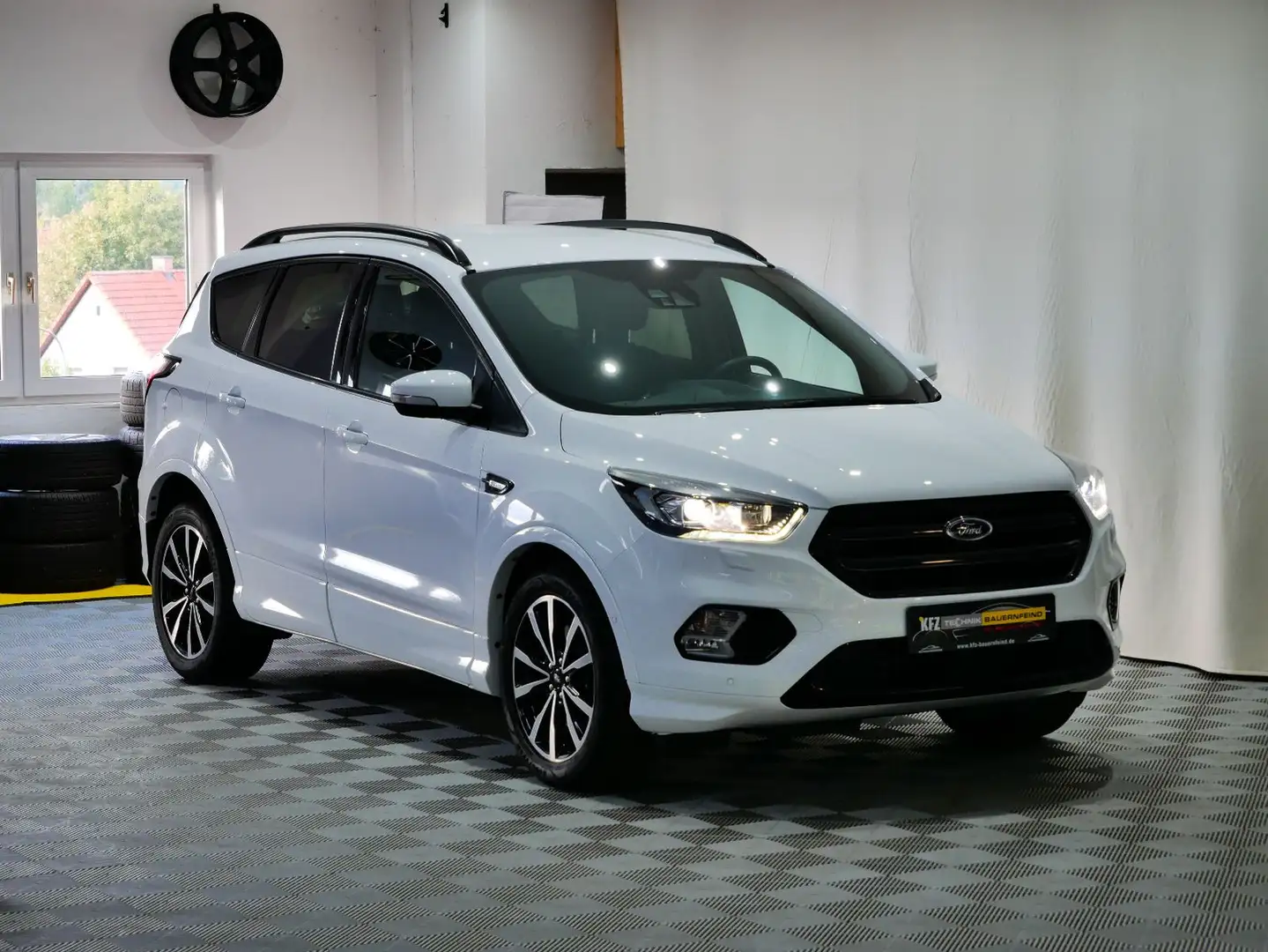 Ford Kuga ST-Line 2.0 EcoBOOST 1. HAND YOU-TUBE Blanc - 2