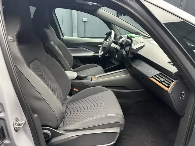 Cupra Born view 10