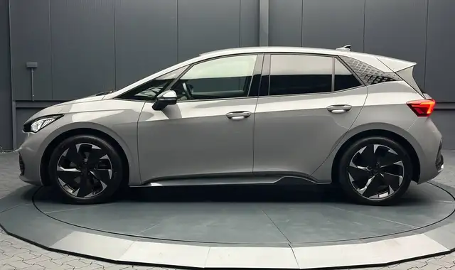 Cupra Born view 2