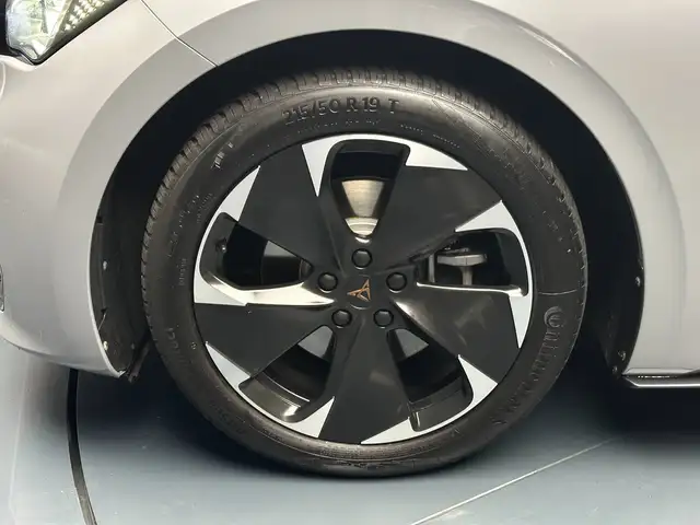Cupra Born view 9