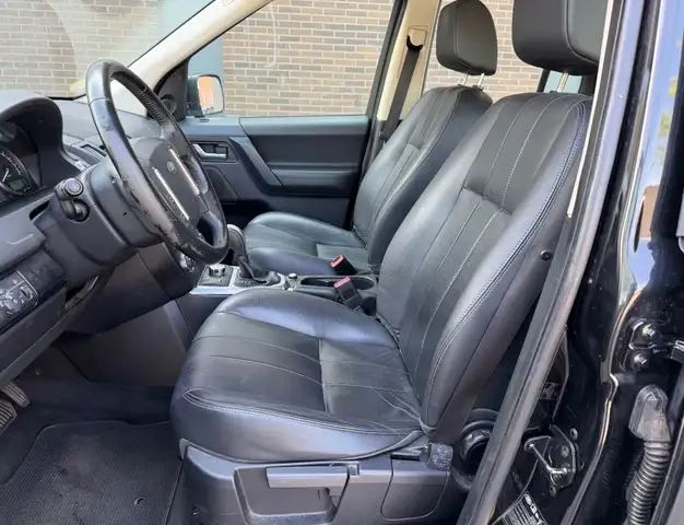 Land Rover Freelander view 9