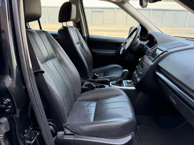Land Rover Freelander view 8