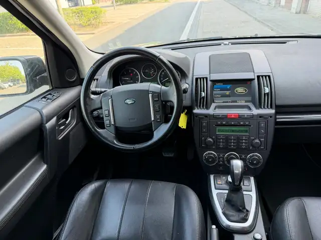 Land Rover Freelander view 2