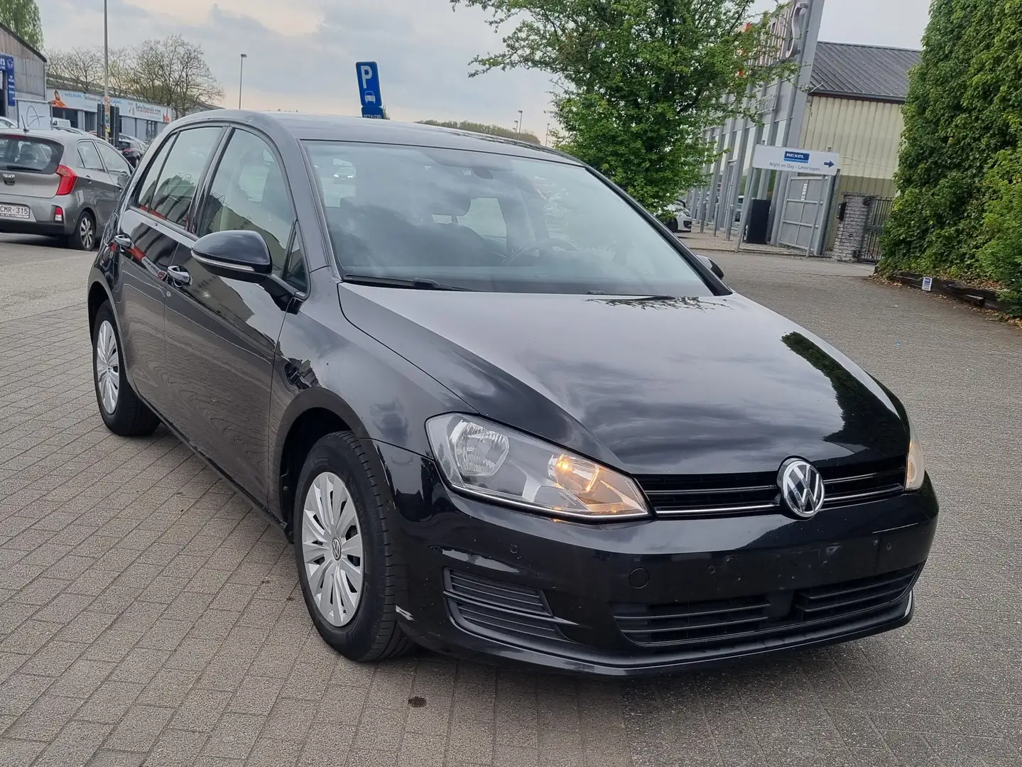 Volkswagen Golf 1.6 CR TDi Trendline Noir - 1