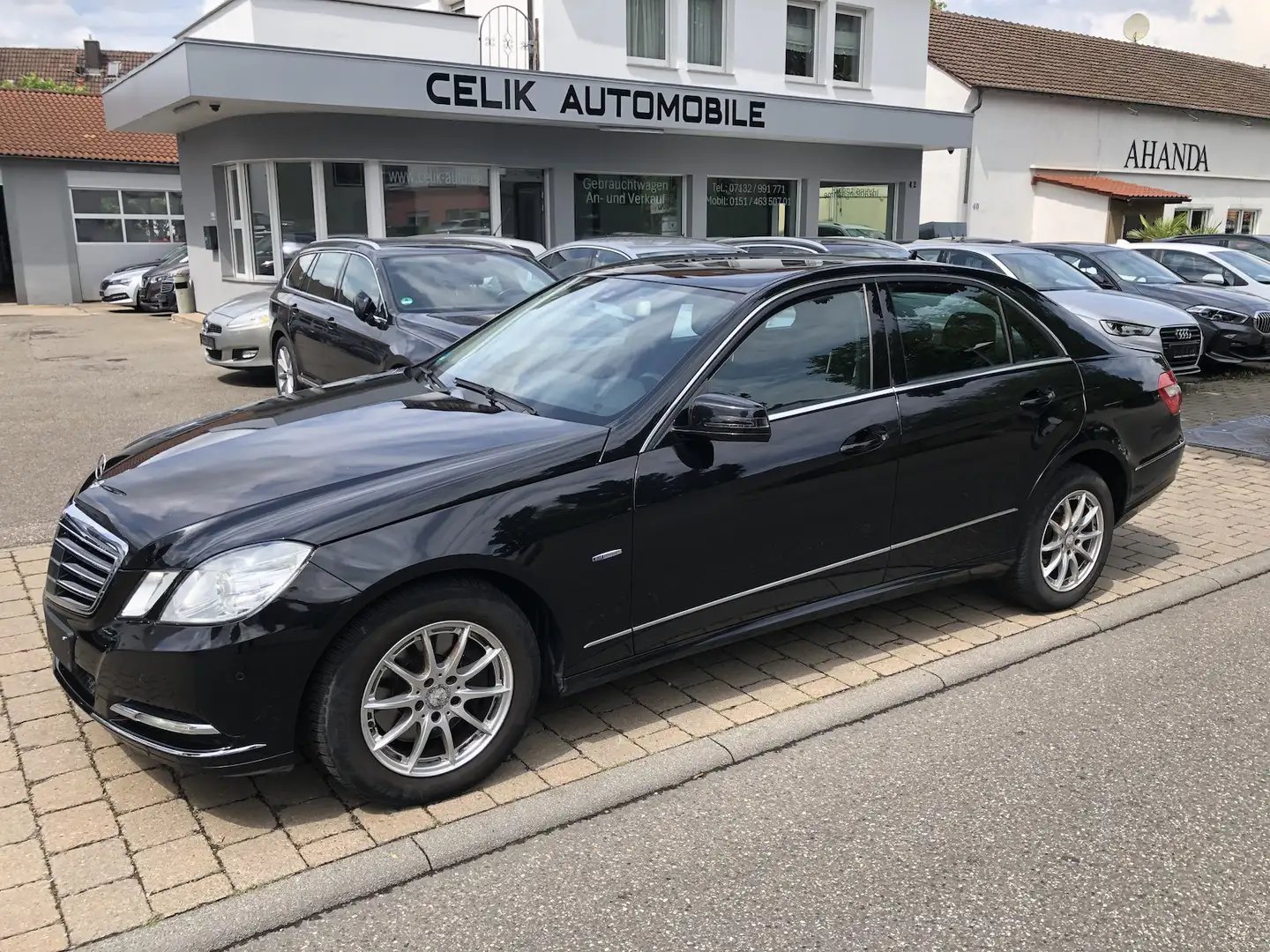 Mercedes-Benz E 350 CDI BlueEfficiency Automatik ´´Elegance´´ Schwarz - 1