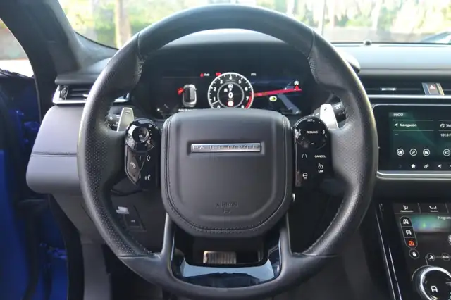 Land Rover Range Rover Velar view 12