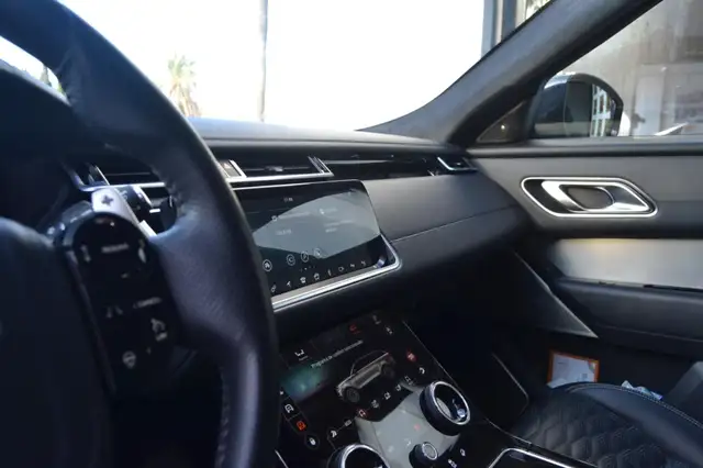 Land Rover Range Rover Velar view 15