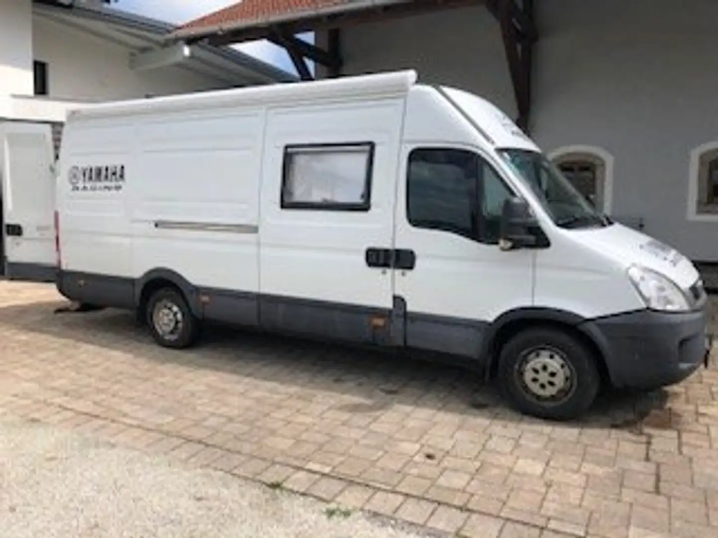 Iveco Daily 35 S 13 V 3950 2,3 HPI Weiß - 1
