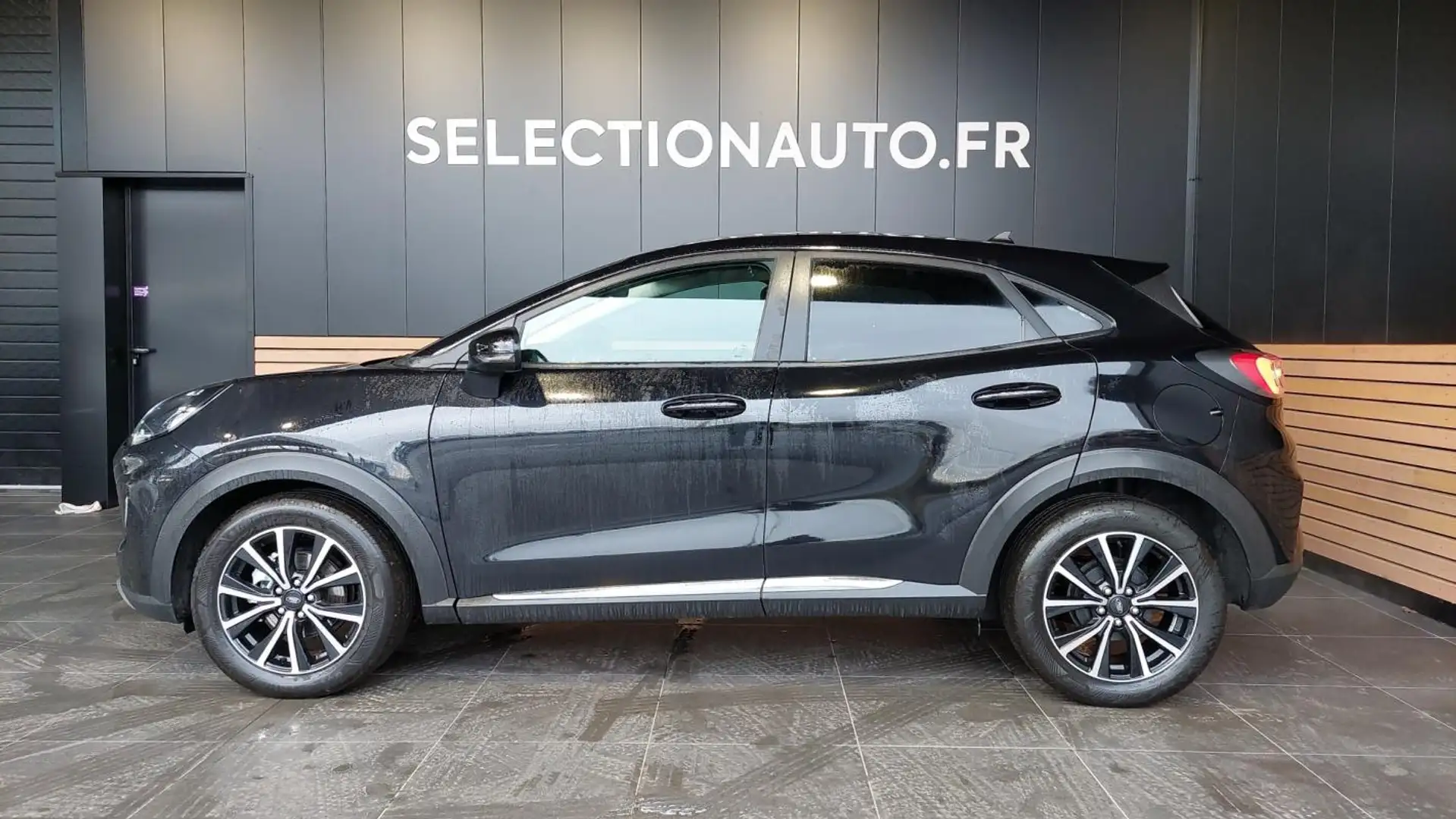 Ford Puma 1.0EcoB Hyb 125 mHEV PShift TITANIUM - 2