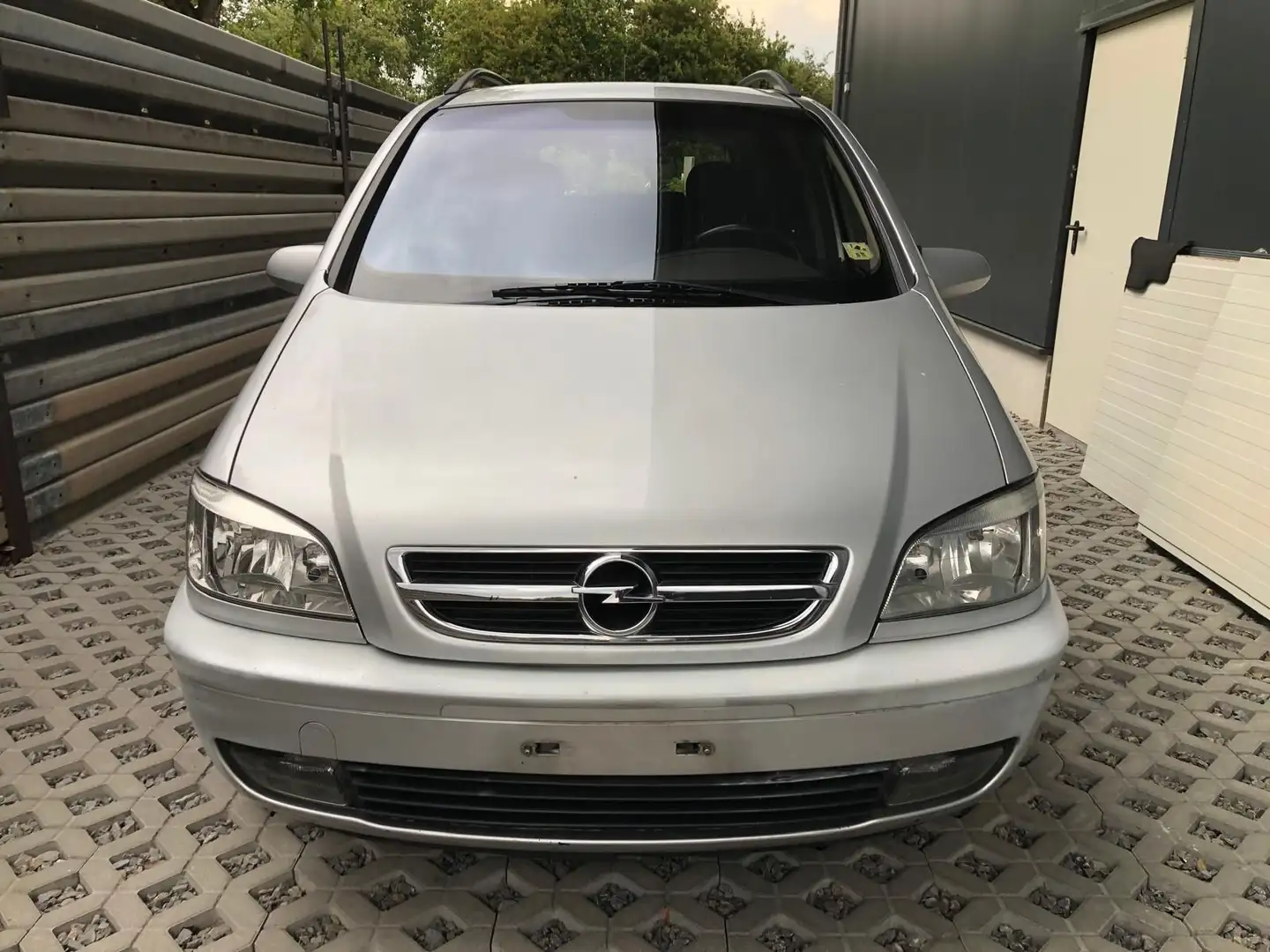 Opel Zafira A Basis 7 Sitzer Silber - 2