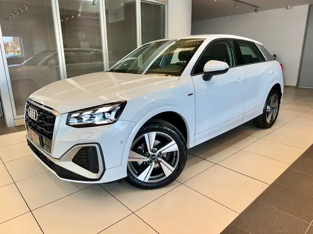 Audi Q2 view 3