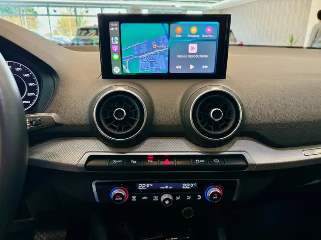Audi Q2 view 12