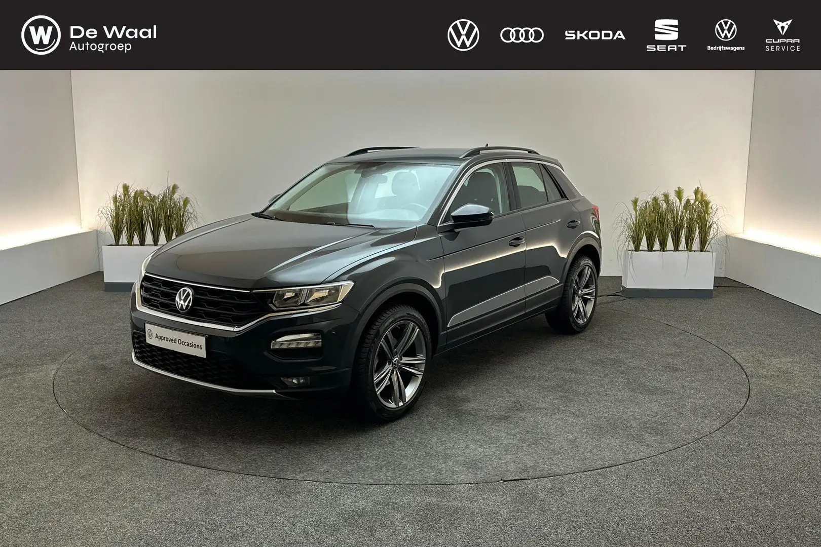 Volkswagen T-Roc 1.0 TSI 110pk Style | Navigatie, 18 Inch Velgen "S Gris - 1